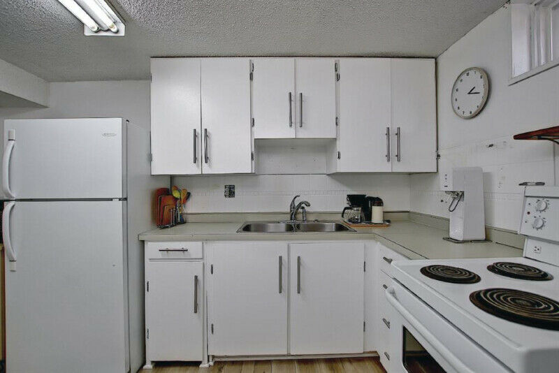 All 1 Bedroom Basements For Rent In Airdrie Ab Zoeken Canada