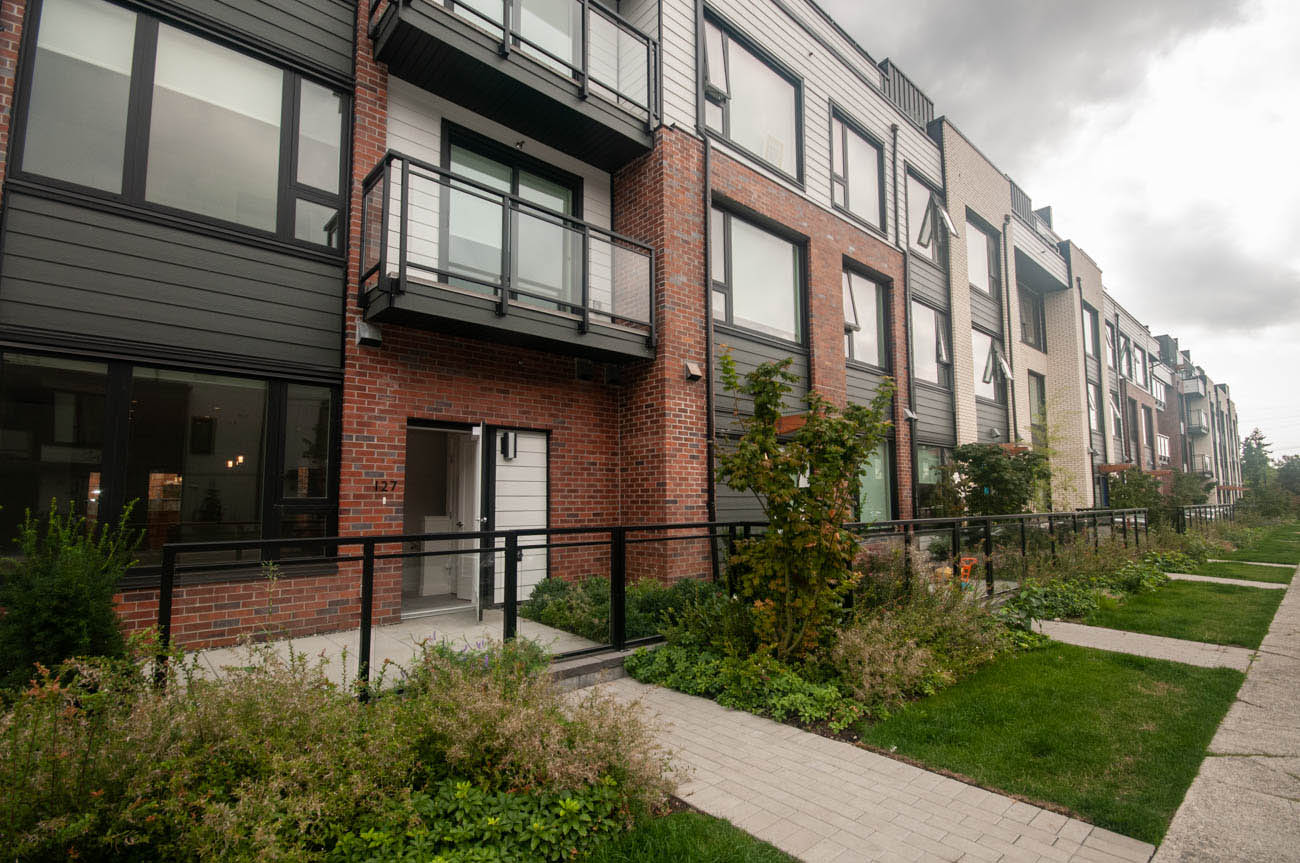 All Townhouses for Rent in Surrey BC Zoeken